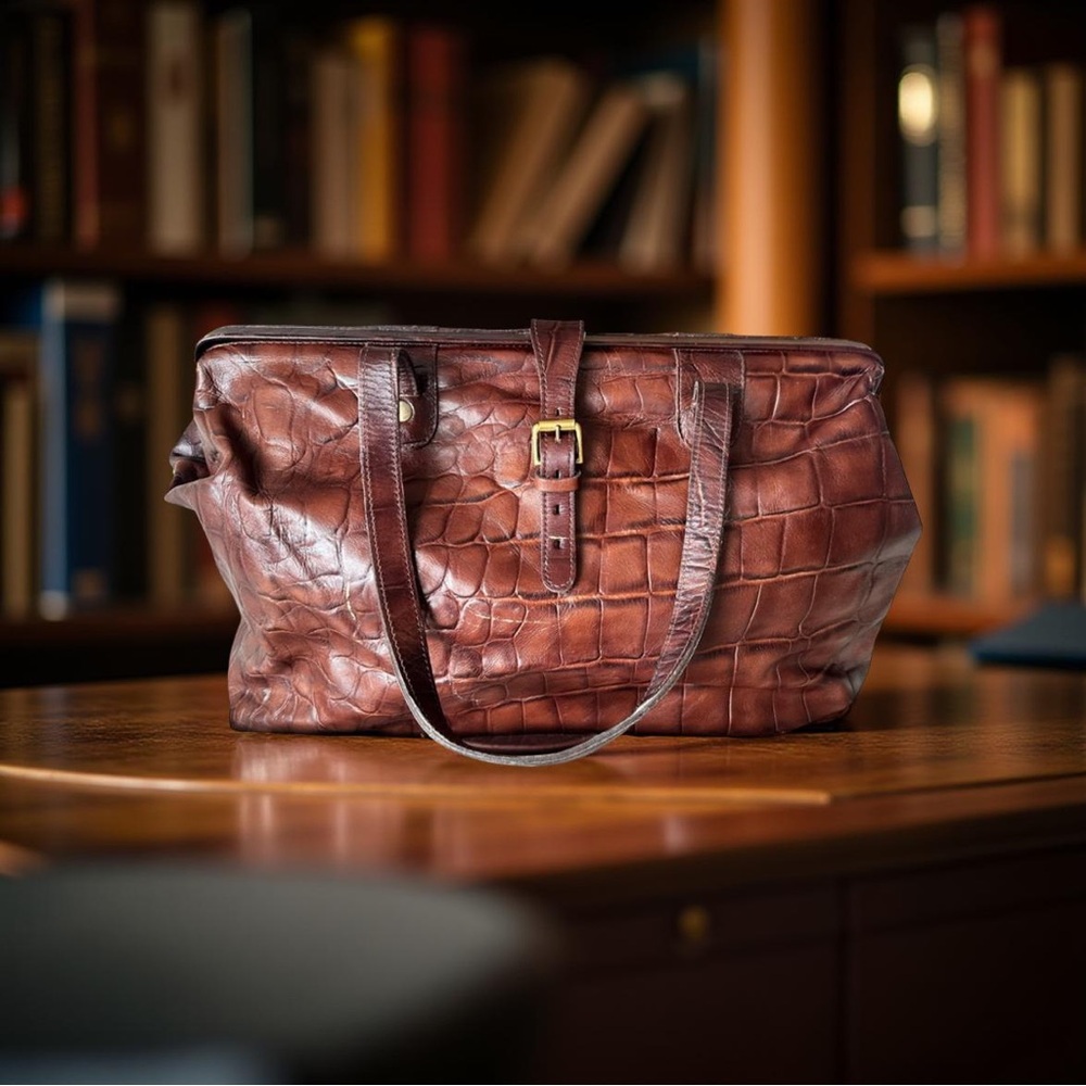 Elegant Brown Travel Bag